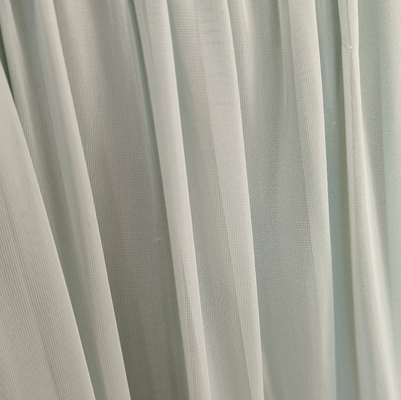 David's Bridal Grecian dress Meadow size 6 - Picture 4 of 6